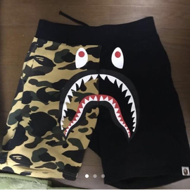 アベイシングエイプ　bape シャークパンツ