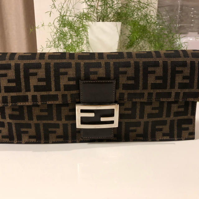 FENDI(フェンディ)の【フェンディ】クラッチバッグ レディースのバッグ(クラッチバッグ)の商品写真