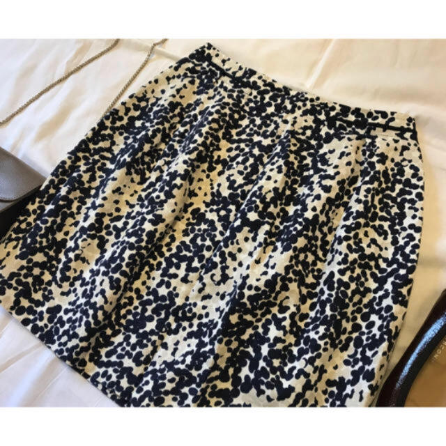 TOMORROWLAND(トゥモローランド)のトゥモローランド  ボールジィ スカート レディースのスカート(ひざ丈スカート)の商品写真