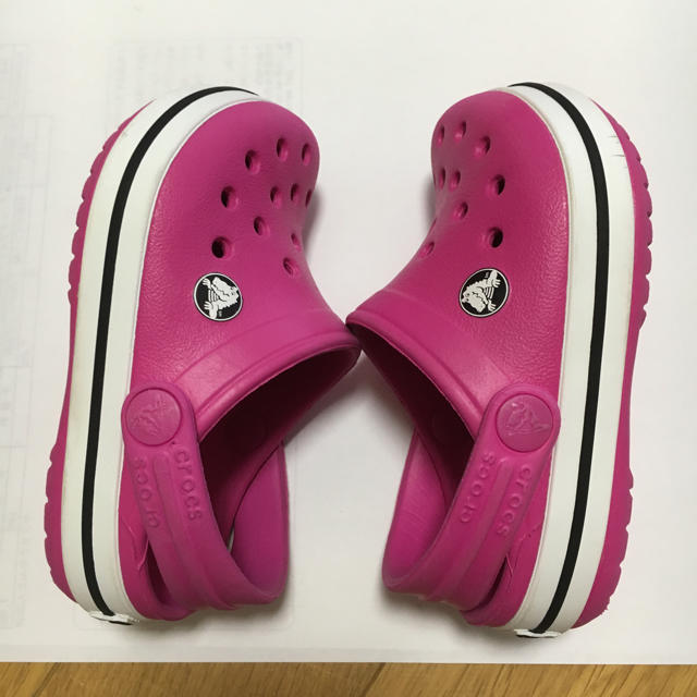 crocs(クロックス)のゆーり様専用 美品クロックスcrocs クロックバンド キッズc4.5 キッズ/ベビー/マタニティのベビー靴/シューズ(~14cm)(サンダル)の商品写真