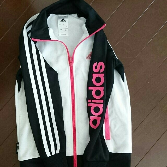 adidas(アディダス)のジャージ  ☆ お値下げしました ☆ キッズ/ベビー/マタニティのキッズ服女の子用(90cm~)(ジャケット/上着)の商品写真