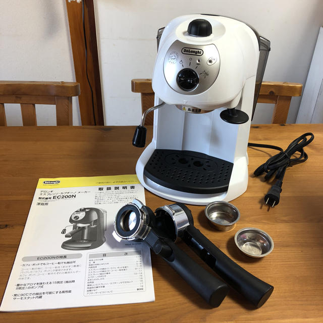 DeLonghi(デロンギ)のデロンギ エスプレッソ・カプチーノメーカー EC200N 最終値下げ スマホ/家電/カメラの調理家電(エスプレッソマシン)の商品写真