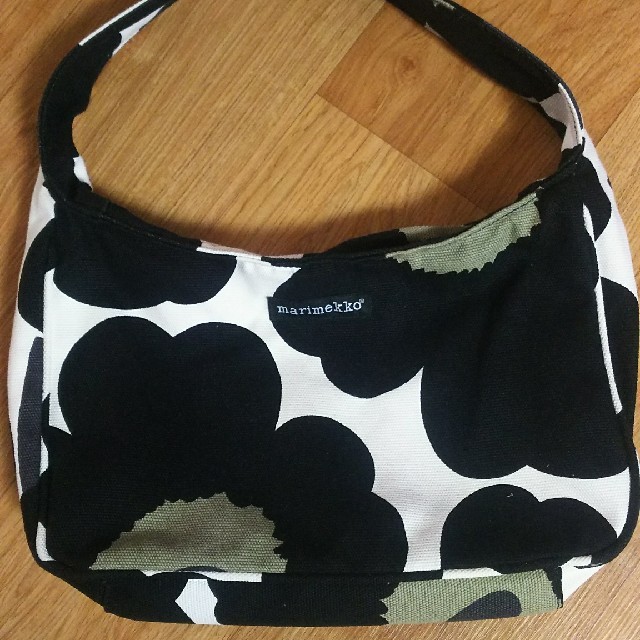 marimekko(マリメッコ)の★美品★marimekko★ショルダーバック★ レディースのバッグ(ショルダーバッグ)の商品写真