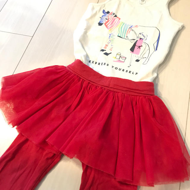 babyGAP(ベビーギャップ)のbabygap 90レギンス付チュールスカート キッズ/ベビー/マタニティのキッズ服女の子用(90cm~)(スカート)の商品写真