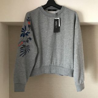 アズールバイマウジー(AZUL by moussy)の新品☆AZUL by moussy マウジー 花柄刺繍トップス トレーナー(トレーナー/スウェット)