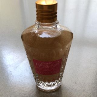 ロクシタン(L'OCCITANE)の新品、未使用品 ロクシタン マーベラスフラワー シマーリング ボディオイル(ボディオイル)