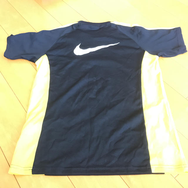 NIKE(ナイキ)の値下げしました　NIKE プラシャツ スポーツ/アウトドアのサッカー/フットサル(ウェア)の商品写真