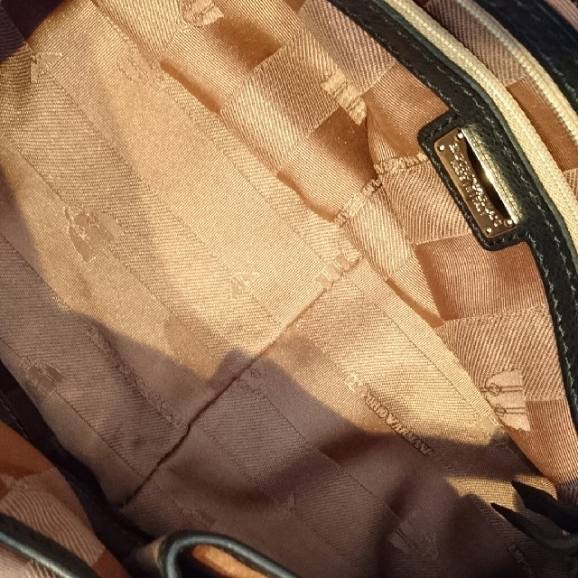 Emporio Armani(エンポリオアルマーニ)の美品♪保存袋付 アルマーニ 黒  控えめゴールドバックル ハンドバッグ  レディースのバッグ(ハンドバッグ)の商品写真