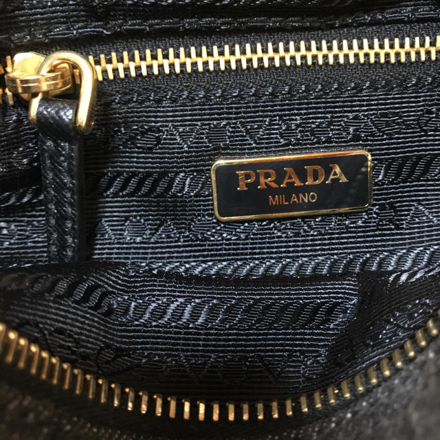 PRADA(プラダ)の齋藤飛鳥さん愛用 PRADA ポーチ レディースのファッション小物(ポーチ)の商品写真