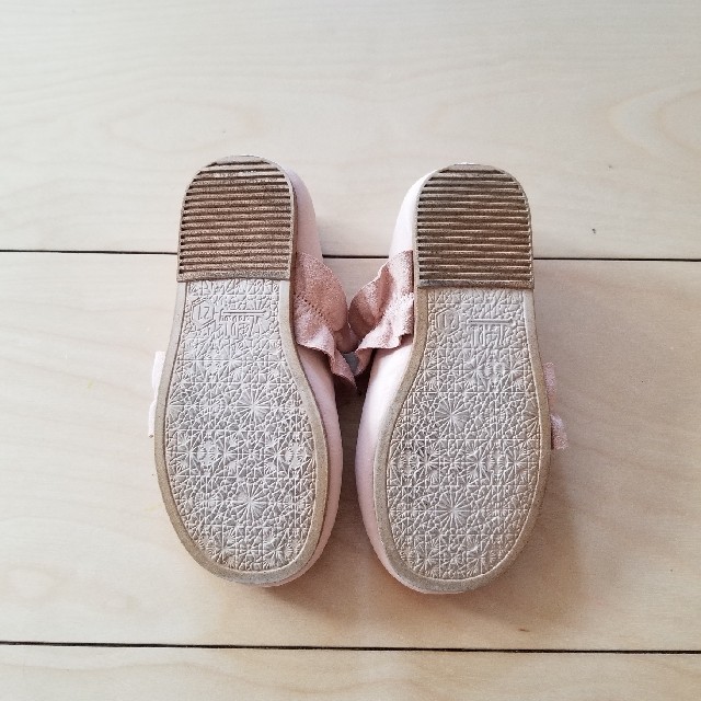 ZARA KIDS(ザラキッズ)のZARAbaby　ザラベビー　ドレスシューズ キッズ/ベビー/マタニティのベビー靴/シューズ(~14cm)(フラットシューズ)の商品写真