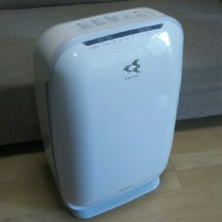 ダイキン(DAIKIN)のダイキン 加湿空気清浄器 TCK55M-W(空気清浄器)