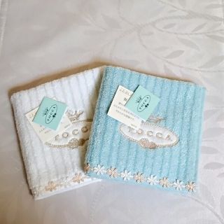 トッカ(TOCCA)のギフト袋入り☆トッカタオルハンカチ２枚セット新品(ハンカチ)