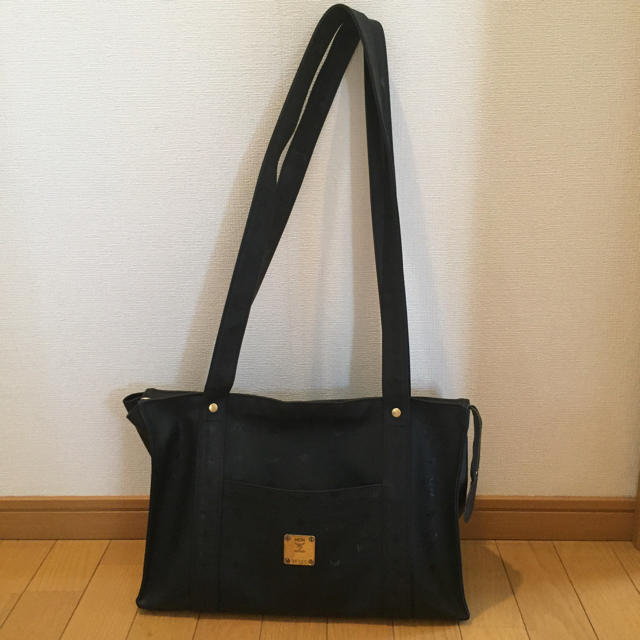 MCM ショルダーバッグ BLACKショルダーバッグ