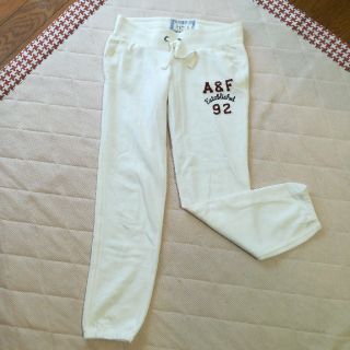 アバクロンビーアンドフィッチ(Abercrombie&Fitch)の美品　Abercrombie&Fitch　スウェットズボン(トレーナー/スウェット)