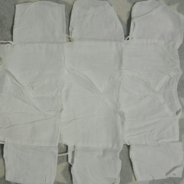 Combi mini(コンビミニ)の新生児短肌着　5枚新品込み キッズ/ベビー/マタニティのベビー服(~85cm)(肌着/下着)の商品写真