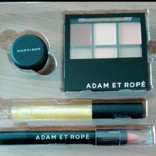 アダムエロぺ(Adam et Rope')のインレッド付録コスメ4点セット(コフレ/メイクアップセット)