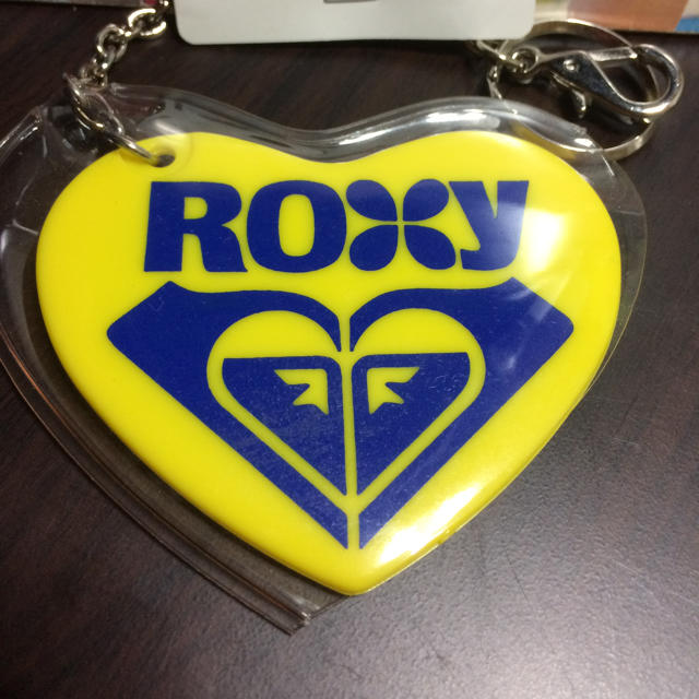 Roxy(ロキシー)の新品★ROXY【ロキシー】チェーン付き手鏡 YELLOW レディースのファッション小物(その他)の商品写真