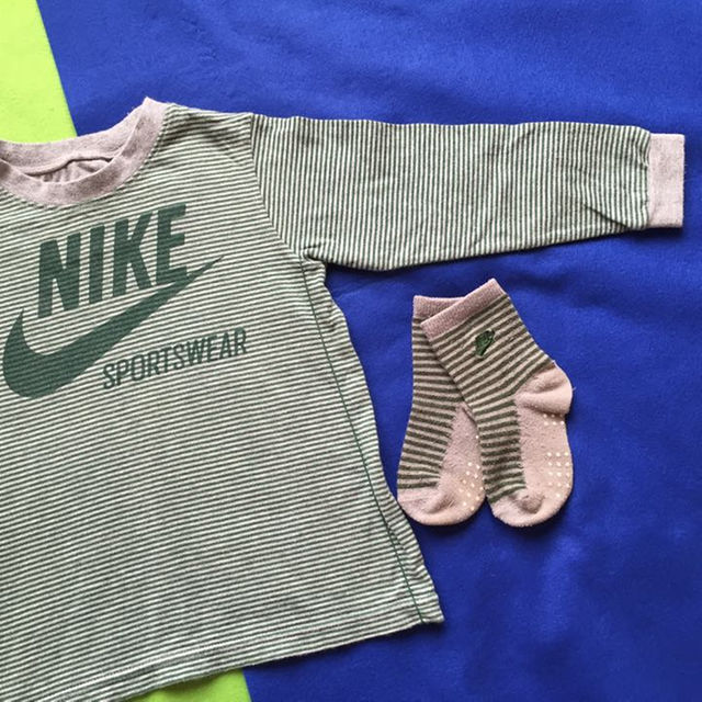 NIKE(ナイキ)のナイキ 100 ロンT おまけ付き キッズ/ベビー/マタニティのキッズ服男の子用(90cm~)(その他)の商品写真