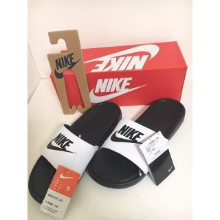 ナイキ(NIKE)の新品 27 NIKE ベナッシ シャワーサンダル　343880-100(サンダル)