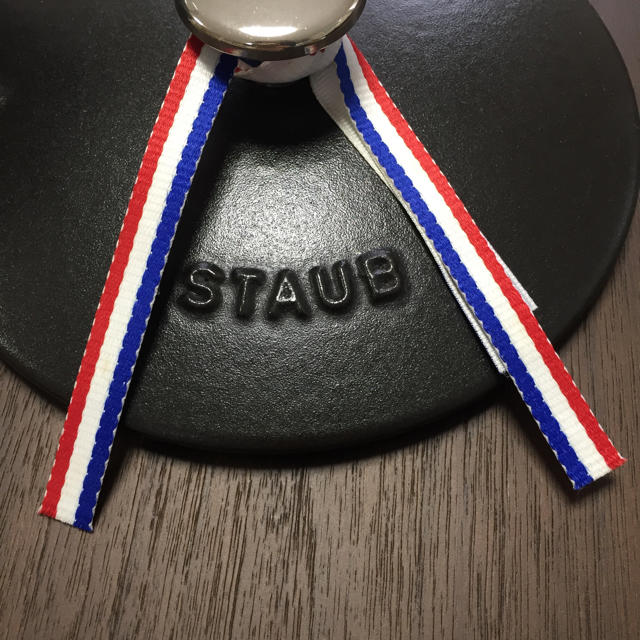 STAUB(ストウブ)のたら様専用です‼️美品✨STAUB ティーポット インテリア/住まい/日用品のキッチン/食器(鍋/フライパン)の商品写真