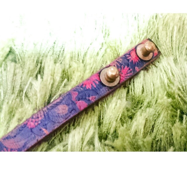 PAPILLONNER(パピヨネ)の紫様専用‼パピヨネレザーブレスレット レディースのアクセサリー(ブレスレット/バングル)の商品写真