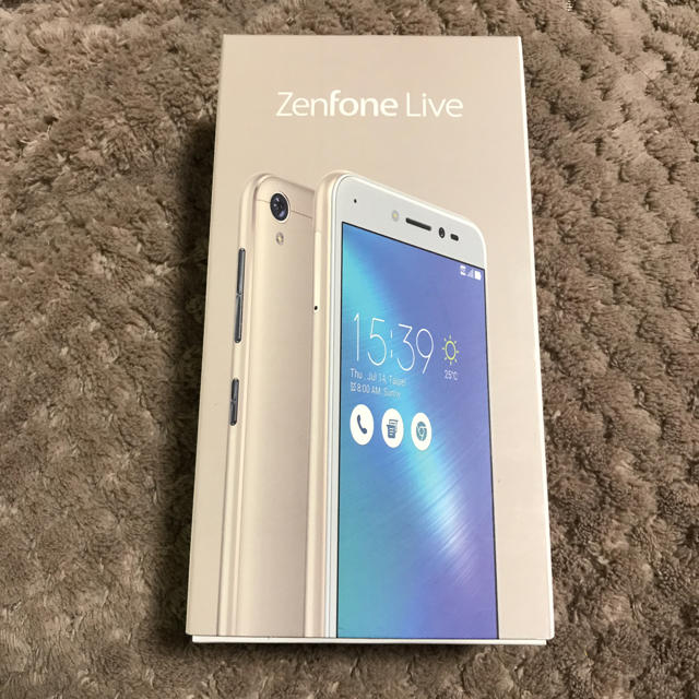 ASUS(エイスース)のASUS Zenfone Live ゴールド ZB501KL SIMフリー スマホ/家電/カメラのスマートフォン/携帯電話(スマートフォン本体)の商品写真