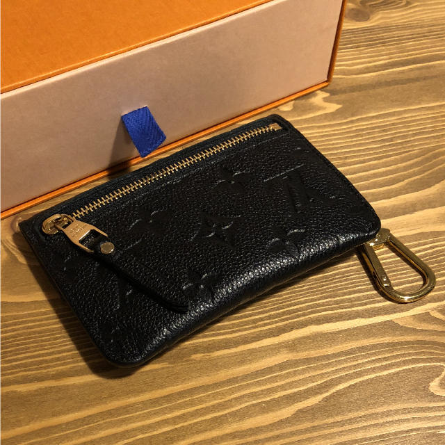 LOUIS VUITTON(ルイヴィトン)の【まい様専用】LOUIS VUITTON/ポシェット・クレ/小銭入れ レディースのファッション小物(コインケース)の商品写真