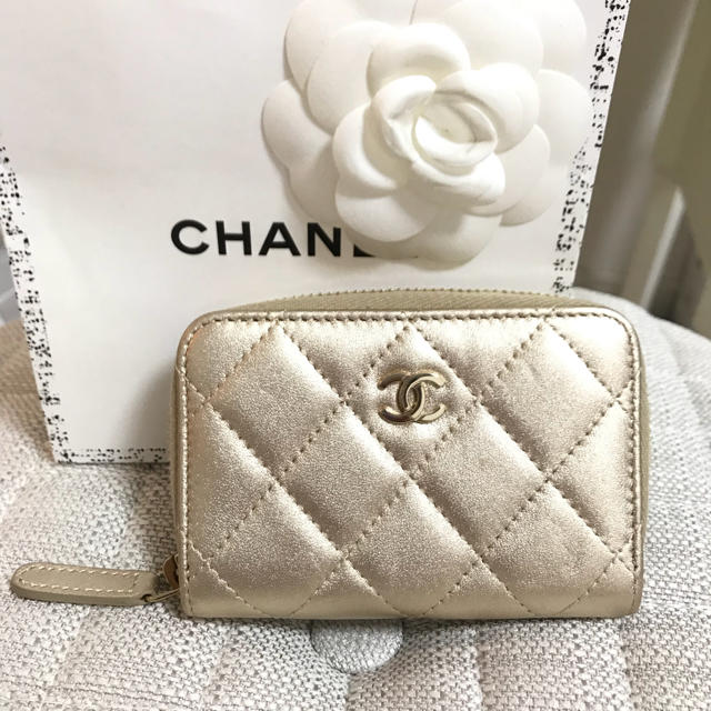 CHANEL - 正規品レアシャネル コインケース カードケース ゴールドの ...