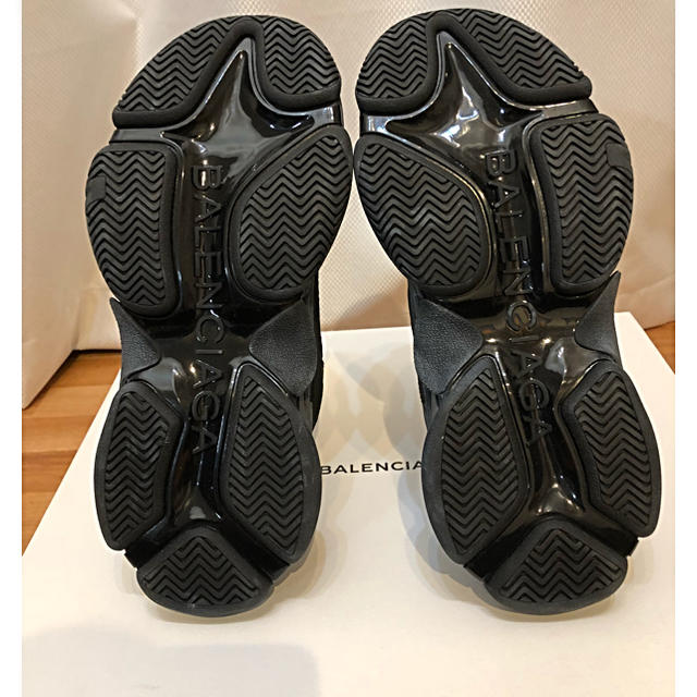 Balenciaga(バレンシアガ)の【専用】Balenciaga triple s 39 バレンシアガ トリプルS  メンズの靴/シューズ(スニーカー)の商品写真