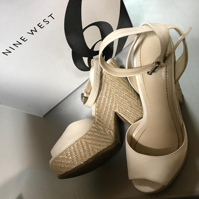 NINE WEST(ナインウエスト)のナインウエスト♡白サンダル レディースの靴/シューズ(サンダル)の商品写真