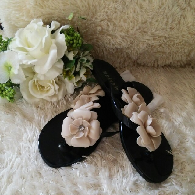 黒×ベージュ花サンダル♪＊ レディースの靴/シューズ(サンダル)の商品写真