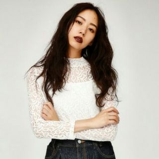 マウジー(moussy)のMoussy＊レーストップス＊美品(カットソー(長袖/七分))