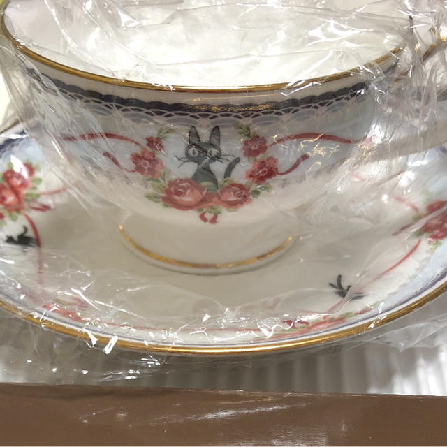 Noritake(ノリタケ)の新品 未使用 魔女の宅急便 ジジ ペア ノリタケ カップ＆ソーサー インテリア/住まい/日用品のキッチン/食器(食器)の商品写真