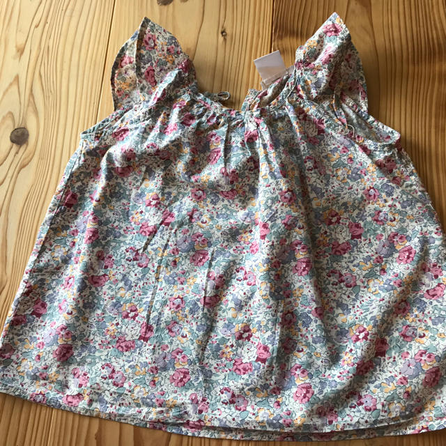 ZARA KIDS(ザラキッズ)のZARA リバティ生地 ブラウス キッズ/ベビー/マタニティのベビー服(~85cm)(ワンピース)の商品写真