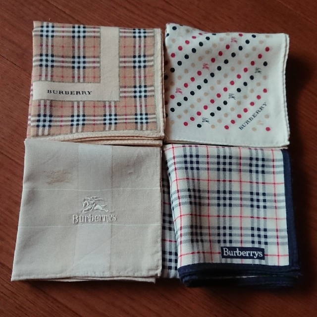 BURBERRY(バーバリー)のはる様 専用  バーバリーハンカチ 中古品 8枚セット メンズのファッション小物(ハンカチ/ポケットチーフ)の商品写真