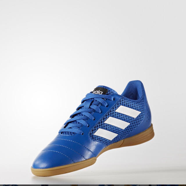 adidas(アディダス)のアディダス キッズ スニーカー 運動靴 サッカー 17.4 サラ J   新品  キッズ/ベビー/マタニティのキッズ靴/シューズ(15cm~)(スニーカー)の商品写真