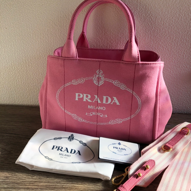 PRADA(プラダ)の新作 プラダ カナパ Sサイズ 2way バッグ ピンク  はるくんママ様専用 レディースのバッグ(トートバッグ)の商品写真