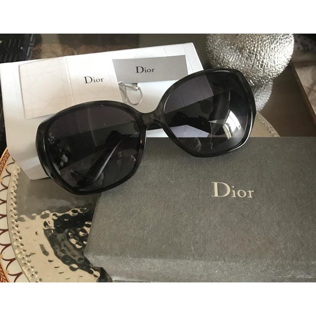 Christian Dior(クリスチャンディオール)の日曜日までの価格 Christian Dior 定番サングラス レディースのファッション小物(サングラス/メガネ)の商品写真