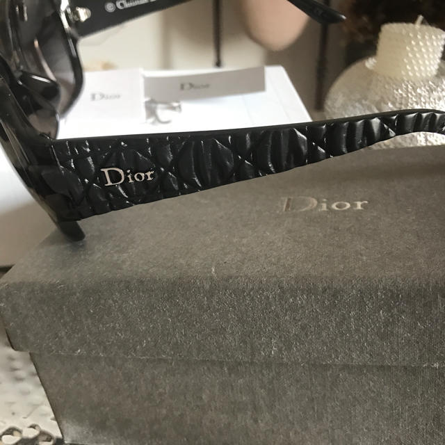 Christian Dior(クリスチャンディオール)の日曜日までの価格 Christian Dior 定番サングラス レディースのファッション小物(サングラス/メガネ)の商品写真