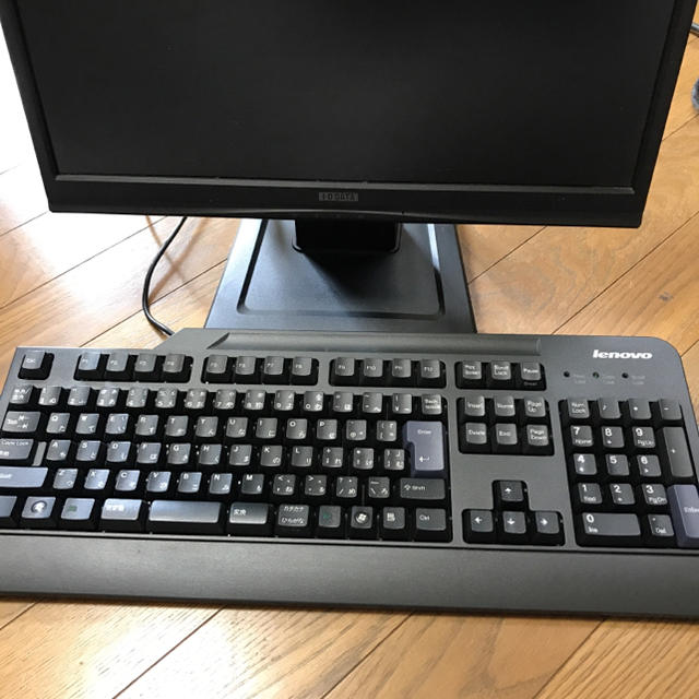 IODATA - ＩO ＤＡＴＡ PCモニターとキーボードの通販 by みいすけ's ...