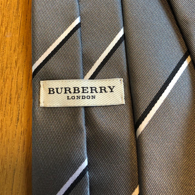 BURBERRY(バーバリー)のmonkey 様専用  Burberry London ネクタイ（正規品） メンズのファッション小物(ネクタイ)の商品写真