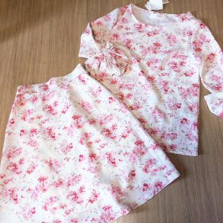 トッコ(tocco)のトッコクローゼット 袖リボンフラワーセットアップ  花柄 新品タグ付き(セット/コーデ)