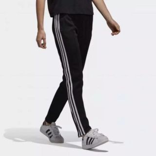 アディダス(adidas)の最安 adidas sst track pants(その他)