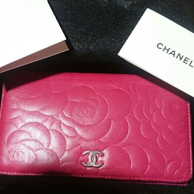 CHANEL(シャネル)のシャネル　長財布 レディースのファッション小物(財布)の商品写真