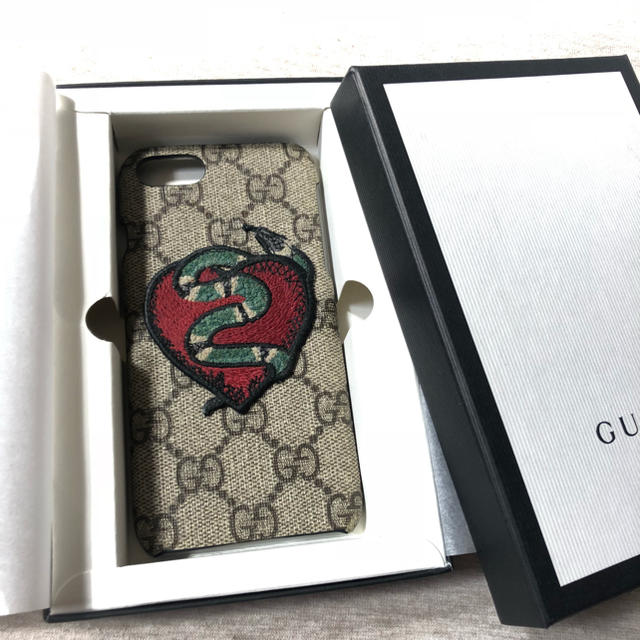 i phone ケース - Gucci - 美品！GUCCI iPhone7ケース 確実正規品 箱付き ヘビ ハートの通販 by セット購入お値引き！roLa shop｜グッチならラクマ