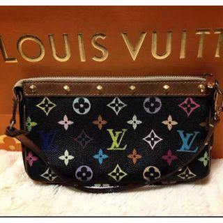 ルイヴィトン(LOUIS VUITTON)のルイヴィトン アクセサリーポーチ☆ブラック (ポーチ)