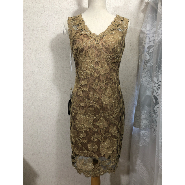 TADASHI SHOJI(タダシショウジ)の新品　Tadashi Shoji 花柄 ドレス ワンピー 総レース 刺繍 レディースのワンピース(ひざ丈ワンピース)の商品写真