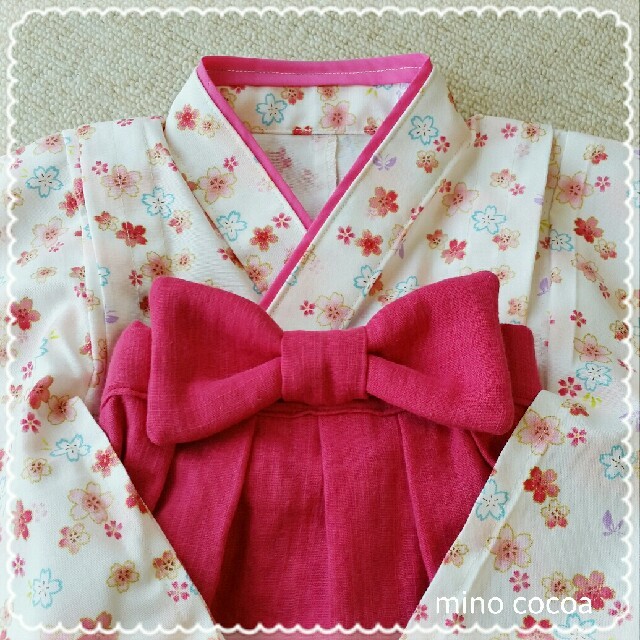 aotan521さま専用♡ハンドメイドベビー袴風70-80cm＊小桜蝶白×いちごの通販 by mino-cocoa's shop｜ラクマ