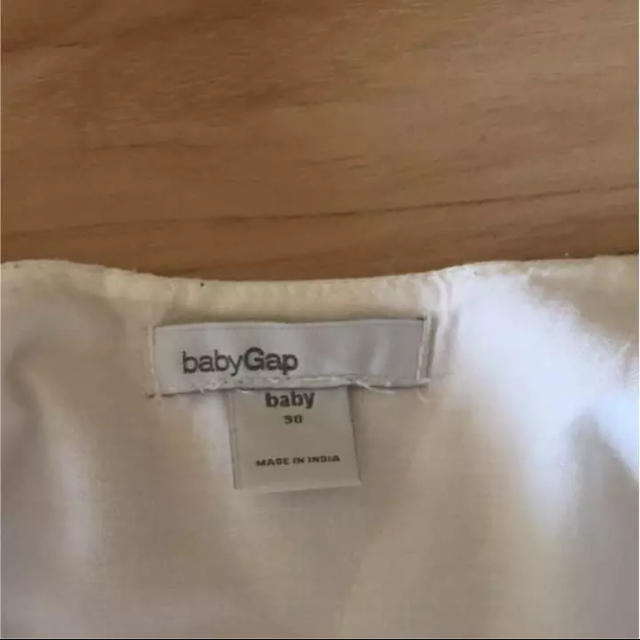 babyGAP(ベビーギャップ)のベビーギャップ 白レース チュニック トップス 90 キッズ/ベビー/マタニティのキッズ服女の子用(90cm~)(ワンピース)の商品写真