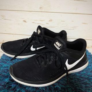 ナイキ(NIKE)のNIKE ★レディース ランニングシューズ★23.5(シューズ)